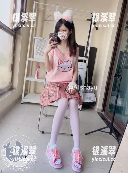 AT鲨 “AT鲨黑白”:当黑白俨然是新潮流,cos是我的二次元护身符!