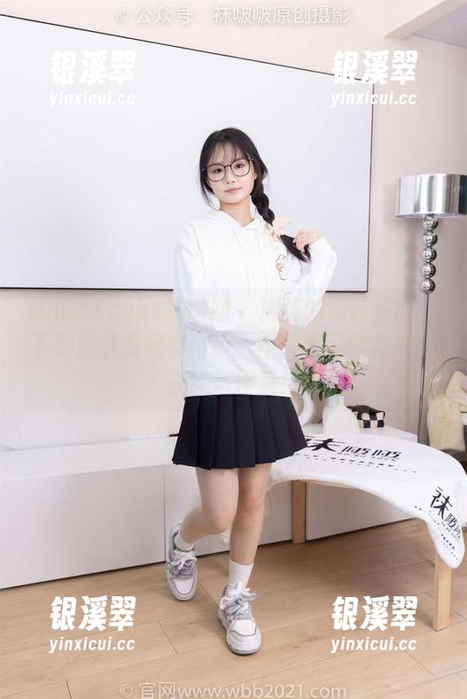 BoBoSocks袜啵啵 - 泡芙的板鞋原图：下载前请系好安全带，不然你可能会摔倒在这风格里！
