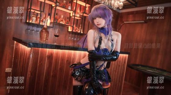 Quan冉有点饿 一说到Quan冉有点饿,我就能想到这组魅魔兔的写真,目测是偏心的结果