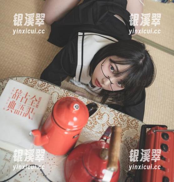 Uhye(이유혜)的DeepmoreOffice图库：照出你的办公“气场”