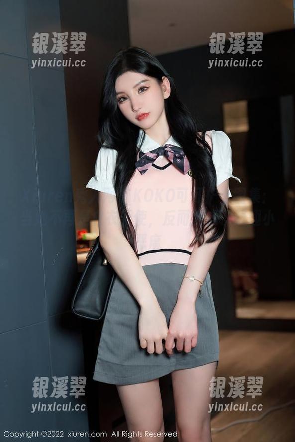 Xiuren秀人网-KOKO可可 Xiuren秀人网 - KOKO可可护士图集:当她不再是白衣天使,反而变成了逗趣小恶魔