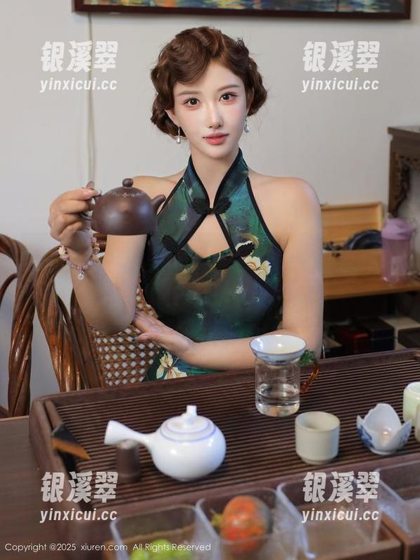Xiuren秀人网-lavinia肉肉 Xiuren秀人网 - lavinia肉肉和她的可爱,哦,图片里静静地流露着无辜的样子。