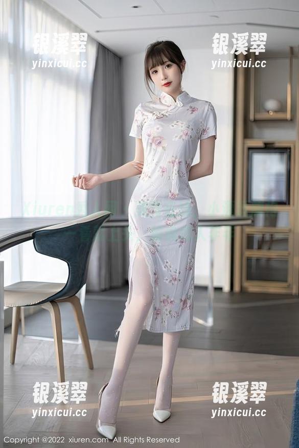 Xiuren秀人网 - 美图在线，小逗逗旗袍一看就上头，偷偷想入非非