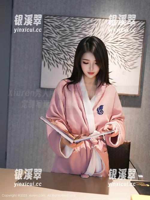 Xiuren秀人网-诺诺Nono Xiuren秀人网 - 诺诺Nono万圣节:诡异定制写真,超出你的想象力极限!