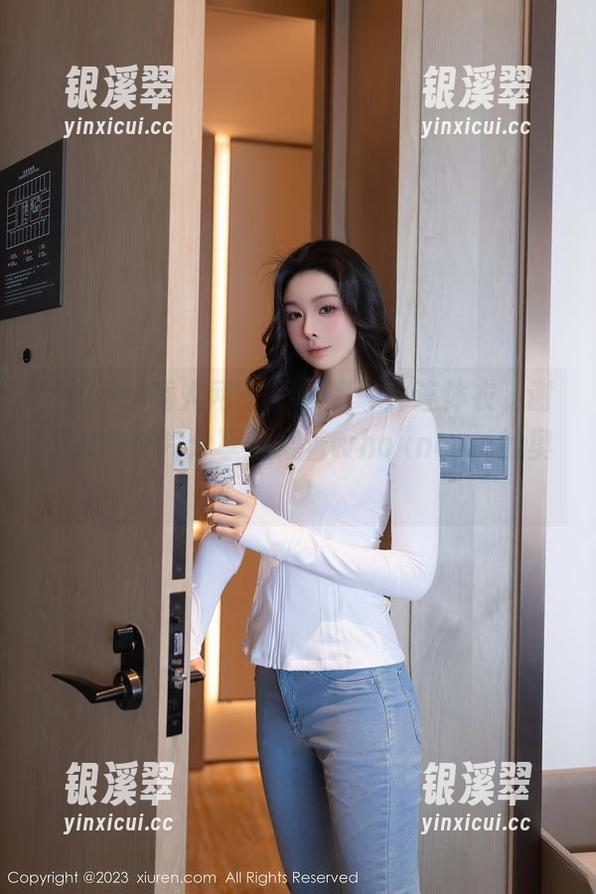 Xiuren秀人网-谢小蒽 Xiuren秀人网 - 不只是一件连体衣,谢小蒽的图片分享中藏着whoknows的奥妙