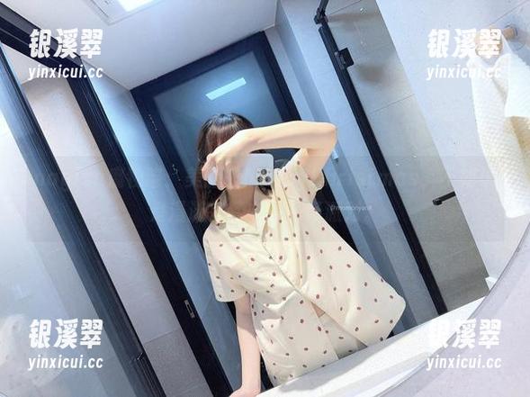 nagisa魔物喵 nagisa魔物喵:美丽的MerryChristmas,不如说是漫游在梦中的一场派对。