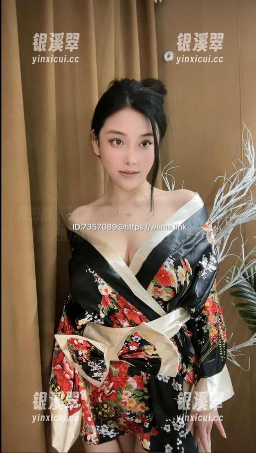 奶雯 微密圈 - 奶雯,以一套泳装合集更新了我对夏天的所有期待,完全想去海边了。