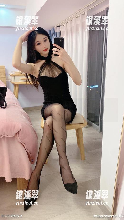 小萌子 微密圈 - 资源一览:小萌子穿白裙的这些画面,眼前一亮的感觉啊。