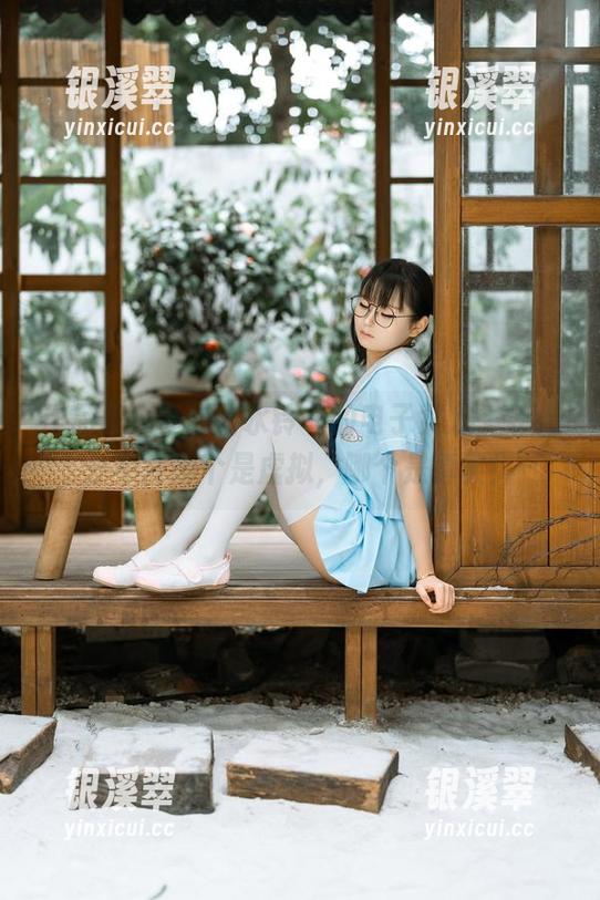 作品集分享：幼水铃衣的电子女友，让人分不清哪个是虚拟，哪个是真实！