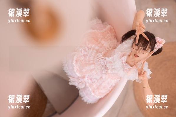 哦哟，幼水铃衣的‘小蛋糕加JK’实在太可爱，下载套图畅享美味！