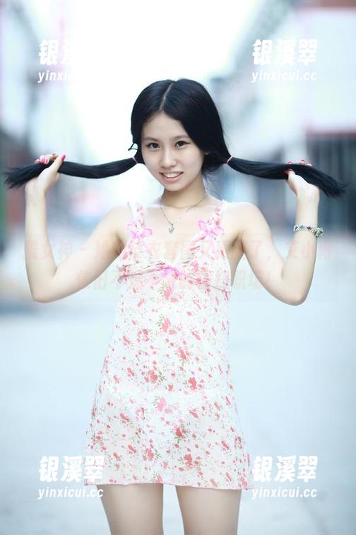 推女神-艾小青 推女神 - 她的皮衣套图又更新了,艾小青依旧不温不火的横扫职场!
