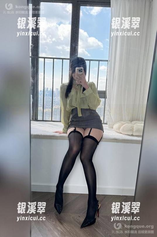 无聊？是一只废喵了的美腿合集让你乐趣无穷