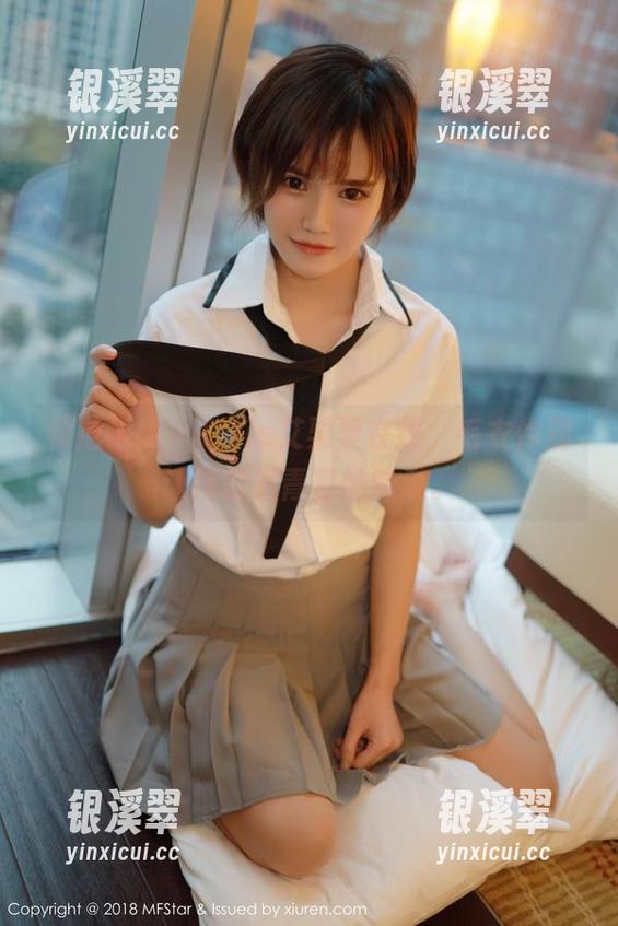 模范学院-Ellie艾栗栗 模范学院 - Ellie艾栗栗在线,毛衣作品让我想起青春的味道。