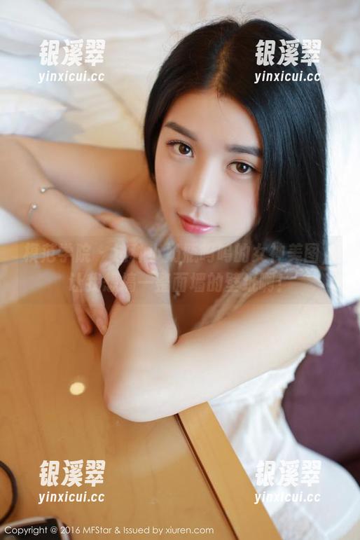 模范学院 - 这种小奶瓶呜呜的女神美图，让我想搞一整面墙的壁纸啊！