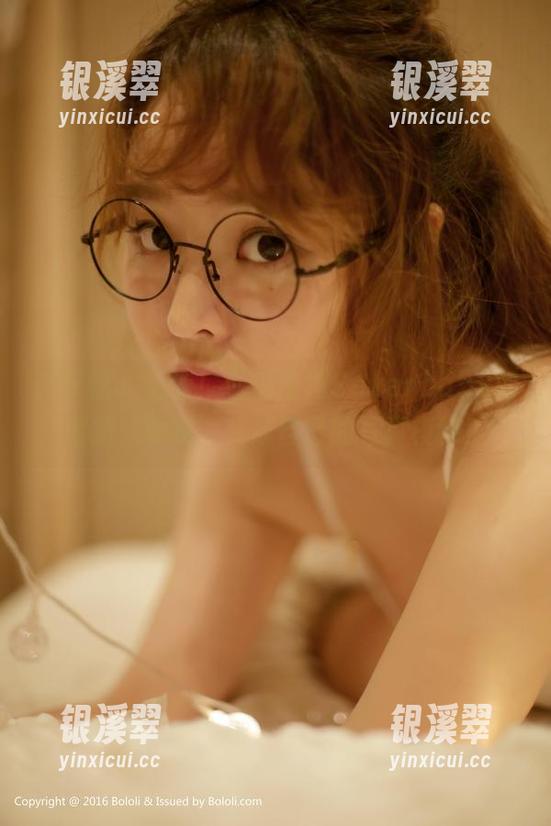 波萝社-柳侑绮Sevenbaby 波萝社 - 更新!看柳侑绮Sevenbaby如何把‘女友’变成自己的写真模特!