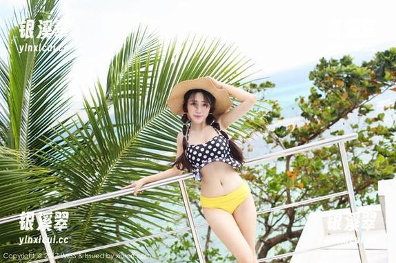 爱蜜社-莉莉Lily 爱蜜社 - 这图库里的丝袜真不敢想象,莉莉Lily直呼“尺码更大才幸福”!