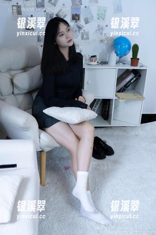 甜予摄影-丹丹 甜予摄影 - 这个图库里,丹丹的白棉袜又让我想到了什么别的,有点偏