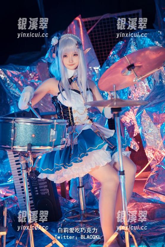 白莉爱吃巧克力 看了一圈白莉爱吃巧克力的全套写真,爱蜜莉雅果然迷人