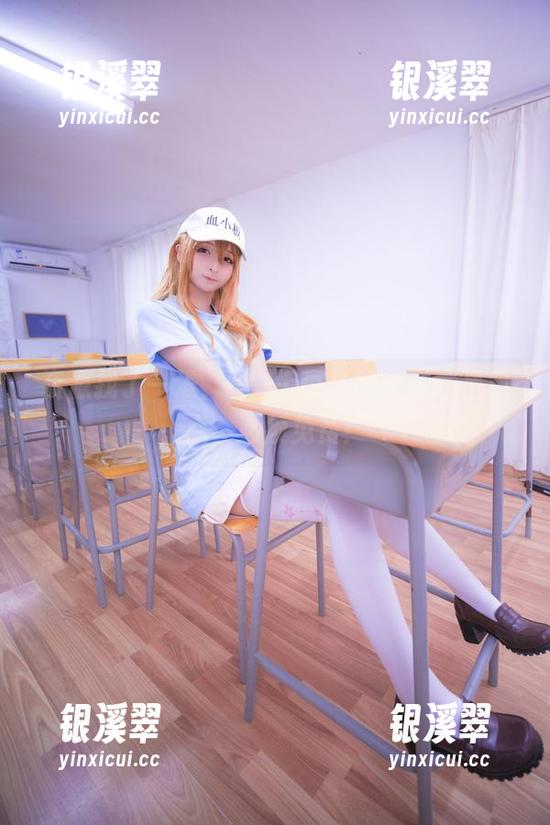 神楽坂真冬 资源找了一堆,神楽坂真冬的美脚才是重点,必须免费!