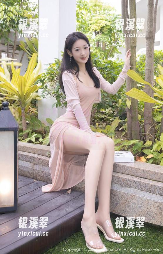 秀人网-美七mia 秀人网 - 这不是普通的更新,是美七mia的厨娘特辑,图片里隐约流露出的“想吃”不要太明显。
