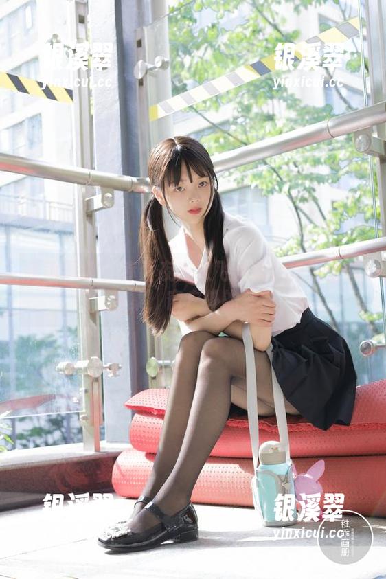 稚乖画册 - 赤西夜夜放飞自我：教室壁纸合集，窗户外的梦？