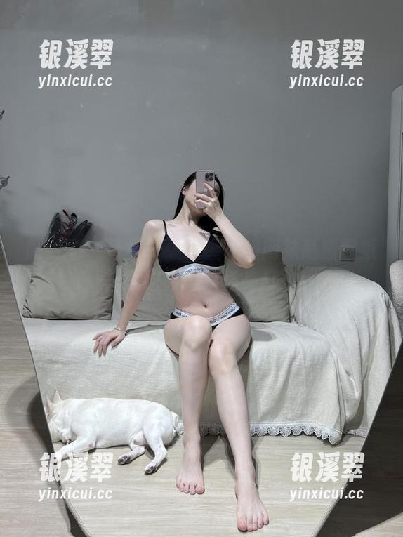 微密圈 - 每天一张铁锤姐姐网袜高清壁纸，提醒自己继续幸福打拼！